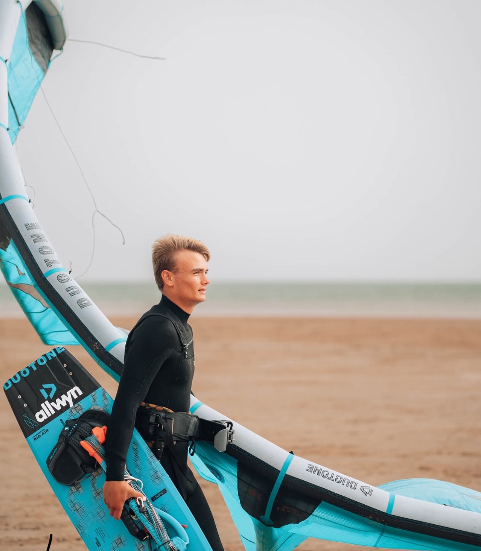 Max Tullett